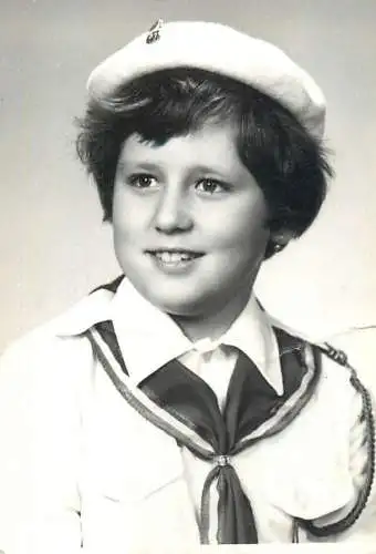 Anonymous persons Romania 1977 school uniform history souvenir photo