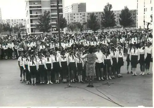 Anonymous persons school history Romania "serbare la sfarsit de an scolar" 1969