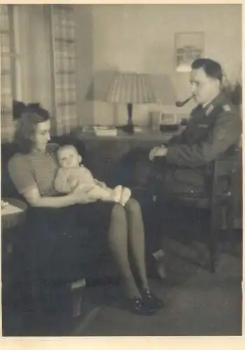 Military family souvenir photo 8 x 11 cm
