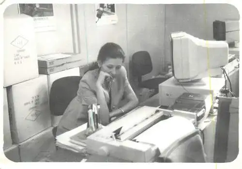 Romania souvenir photo woman at her desk personal computer 9 x 13 cm