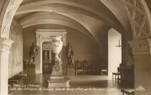France Pau Le Chateau Salle des Officiers