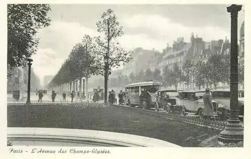 France Paris L'Avenue des Champs-Elysees
