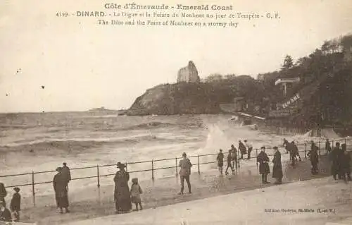 France Dinard Pointe du Moulinet jour de tempete