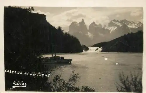 Chile cascada de Rio Payne waterfall real photo