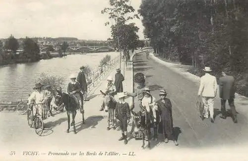 Vichy promenade animee cpa