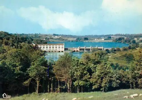 France Isle-Jourdain Vallee de la Vienne Le Lac et le Barrage de Chardes