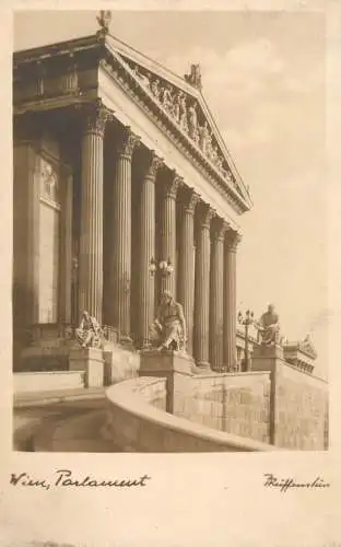 Wien Parlament real photo