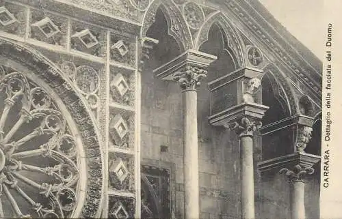 Italia CARRARA Duomo