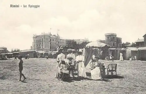 Italia Rimini Spiaggia animata
