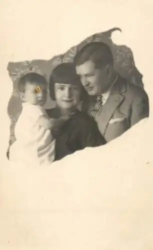 Photographic postcard family souvenir Ludus