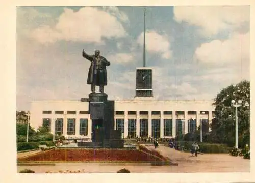 Russia Leningrad Lenin monument