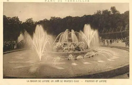 France Versailles Château parc Latone fountain