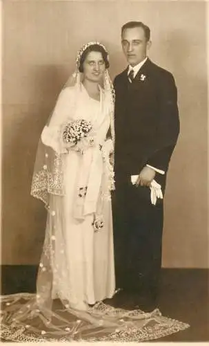 Photographic postcard marriage souvenir groom & bride Budapest 1932