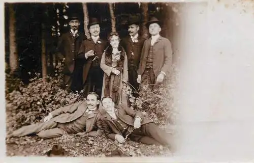 Photographic postcard social history souvenir elegant men and woman 1900s