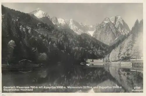 Germany Bayerische Hochland Garmisch Rissersee mit Alpspitze, Waxenstein und Zugspitze