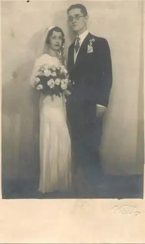Photographic postcard Romania wedding souvenir studio Wells Bucuresti
