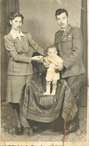 Romania family photographic souvenir postcard 1943 R. Valcea