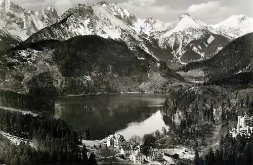 Germany Alpsee mit Hohenschwangau und Tiroler Hochgebirge
