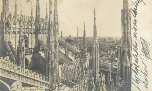 Milano sopra Duomo 1902