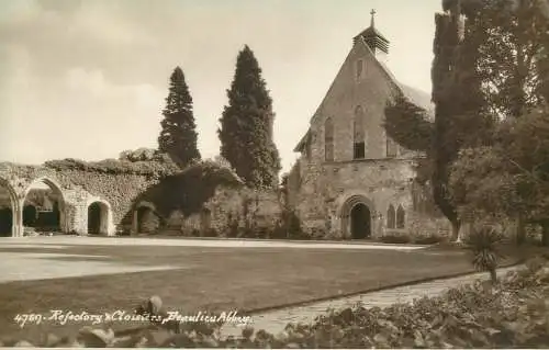 England Beaulieu Abbey Cloister & Refectory