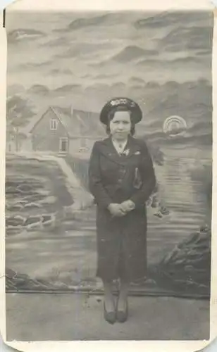 Woman posing photo postcard