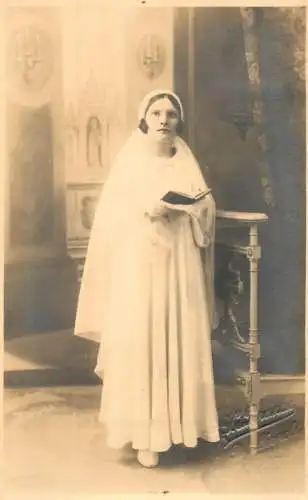Communion old photo postcard