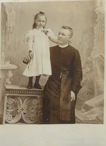 Anonymous persons religious figure (trimmed photo postcard)