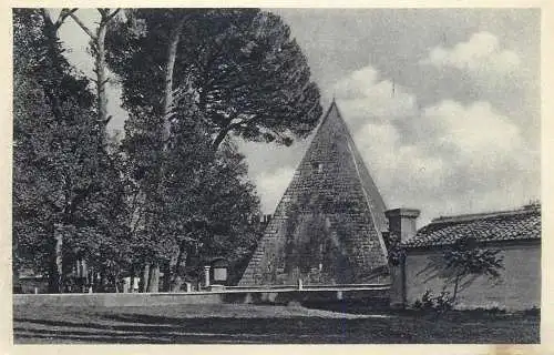Italy Rome piramide di Caio Cestie