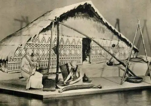 Germany Messestadt Leipzig Museum fur Volkerkunde Figurengruppe "Zubereitung des Maniok"