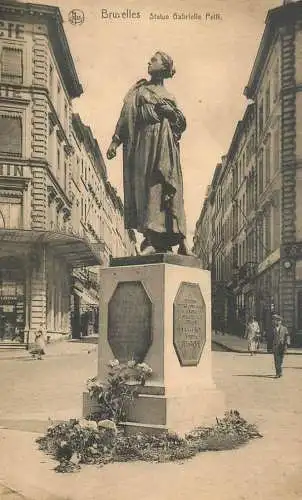 Belgium Bruxelles statue Gabrielle Petit