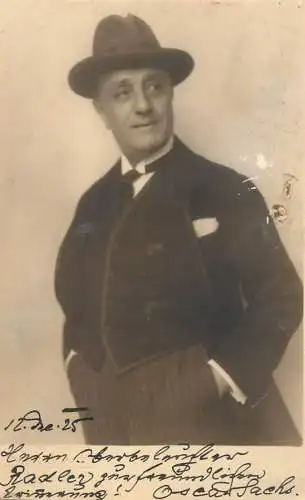 Social history annonymous persons souvenir photo elegance hat
