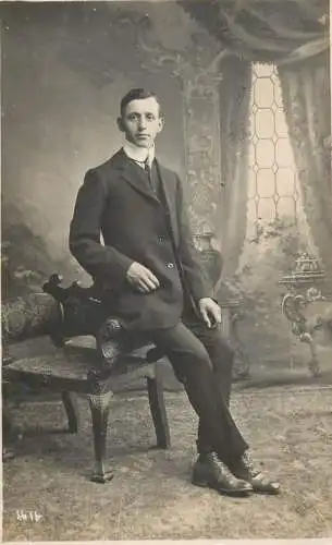 Social history annonymous persons souvenir photo elegant boy