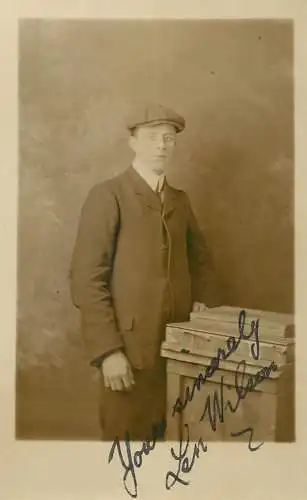 Social history annonymous persons souvenir photo elegant man
