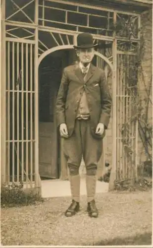 Social history annonymous persons souvenir photo elegant hat cigarette