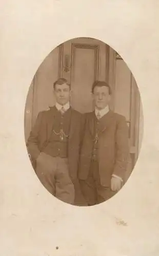 Social history annonymous persons souvenir photo elegant men