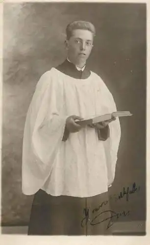 Social history annonymous persons souvenir photo elegant confirmation priesthood