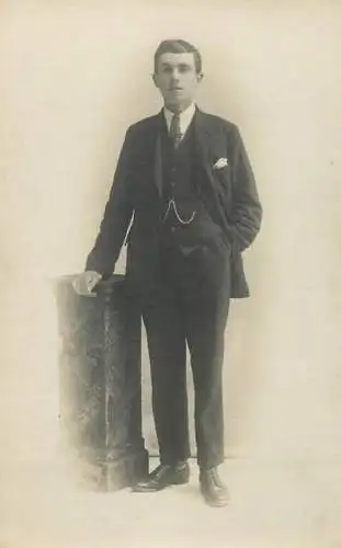 Social history annonymous persons souvenir photo elegant man