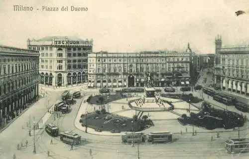 Italy Milano piazza del duomo
