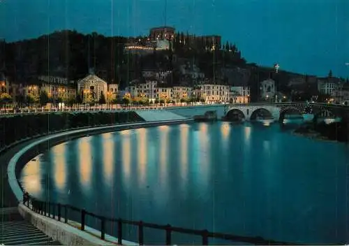 Italy Verona notturno sull'Adige