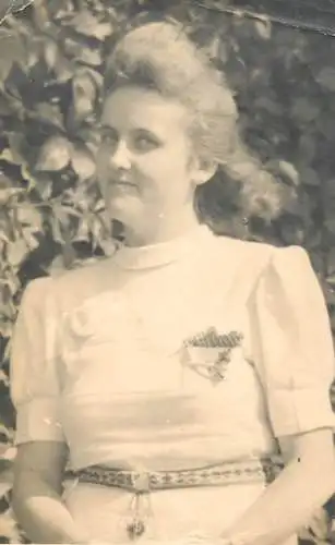 Gustav Adolf Muller photo postcard woman portrait 1942