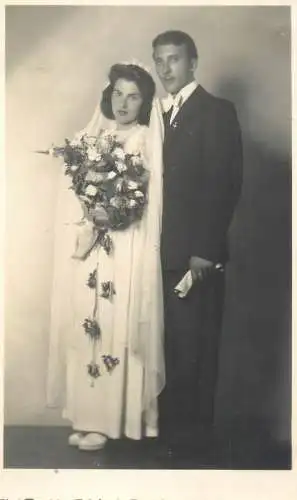 Marriage souvenir photo postcard bride & groom wedding 1947