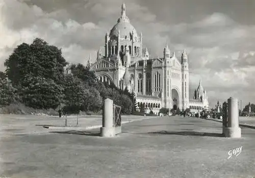France Calvados Lisieux basilique