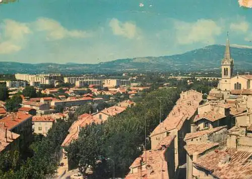 France Carpentras echappee sur la ville