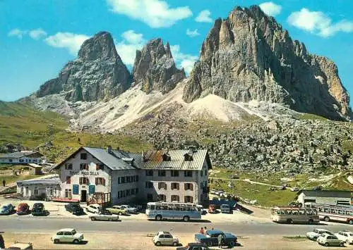 Italy Dolomiti Rifugio Passo Sella col Sassolungo