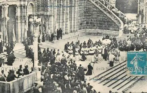 France Lourdes procession