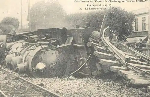 France carte d`autrefois deraillement de l' expres de Cherbourg gare de Bernay