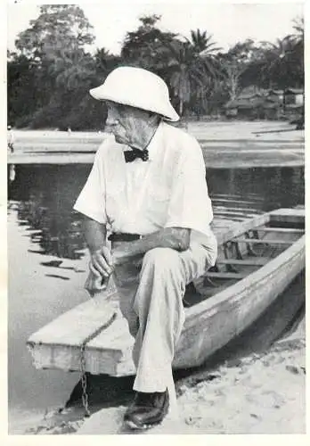 France elder man in nature hat