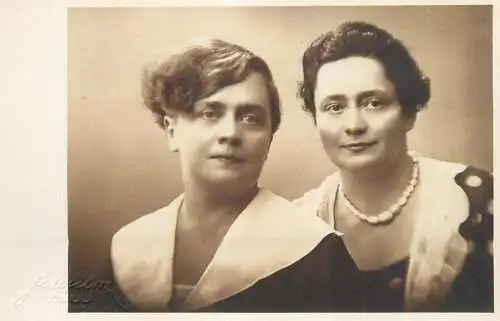 Romania social history souvenir photo postcard young women elegance pearls
