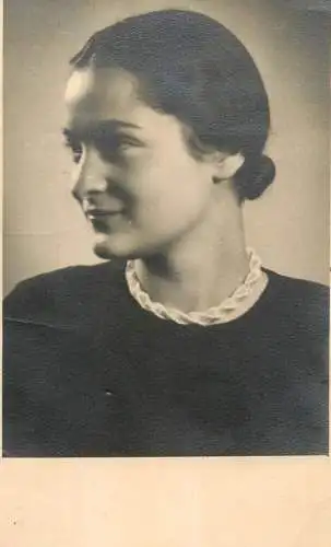 Romania social history souvenir photo postcard 1937 young woman