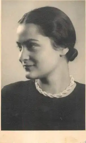 Romania social history souvenir photo postcard 1937 young woman